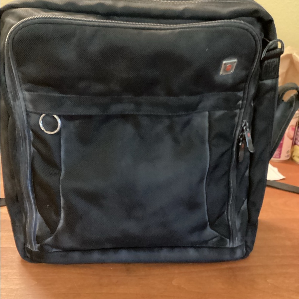 Victorinox Acropolis commuter backpack w/lifetime warranty